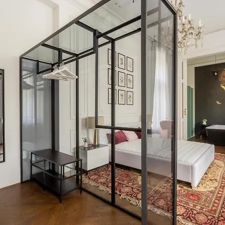 Riverside Apartment *